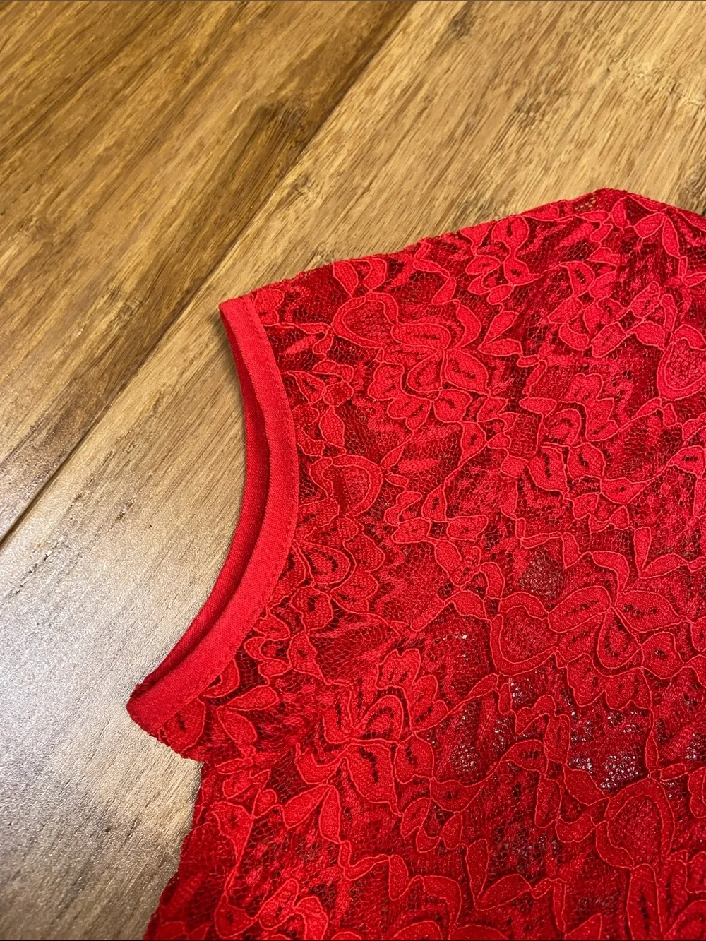Edikted Red Floral Lace Stretchy Sheer Shirt size Medium